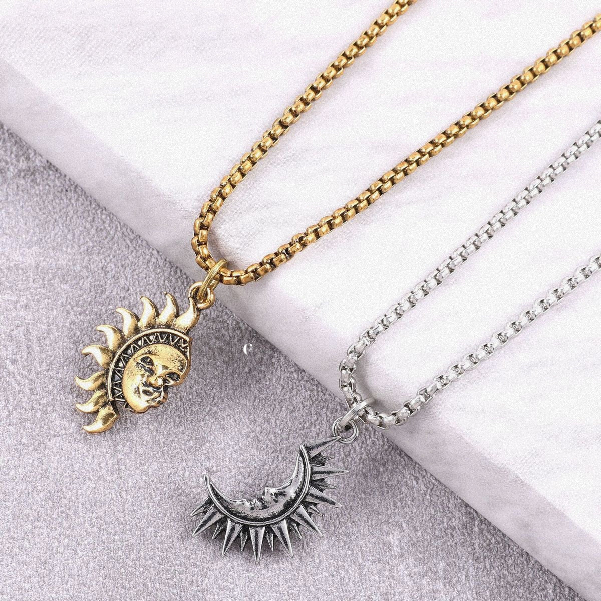 1/2 Sun&moon Matching necklaces sun 🌞 🌙