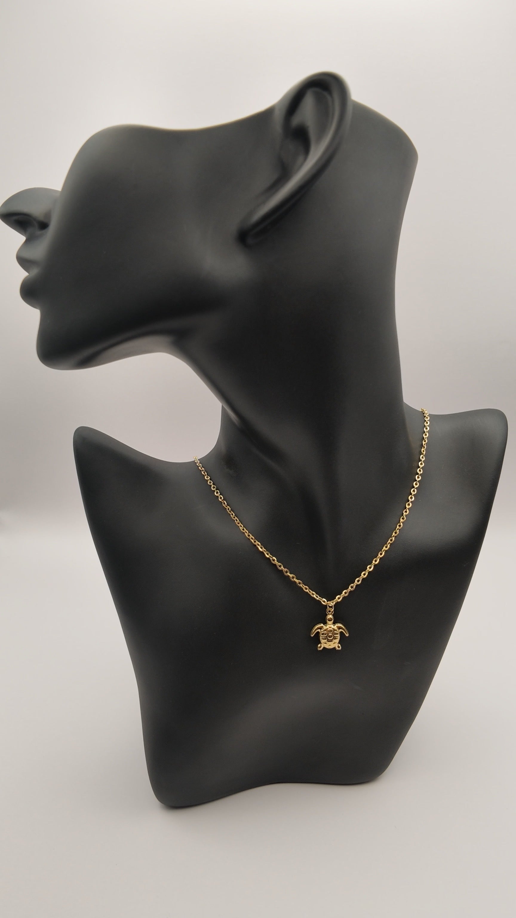 Women necklaces 🌸🧞‍♀️