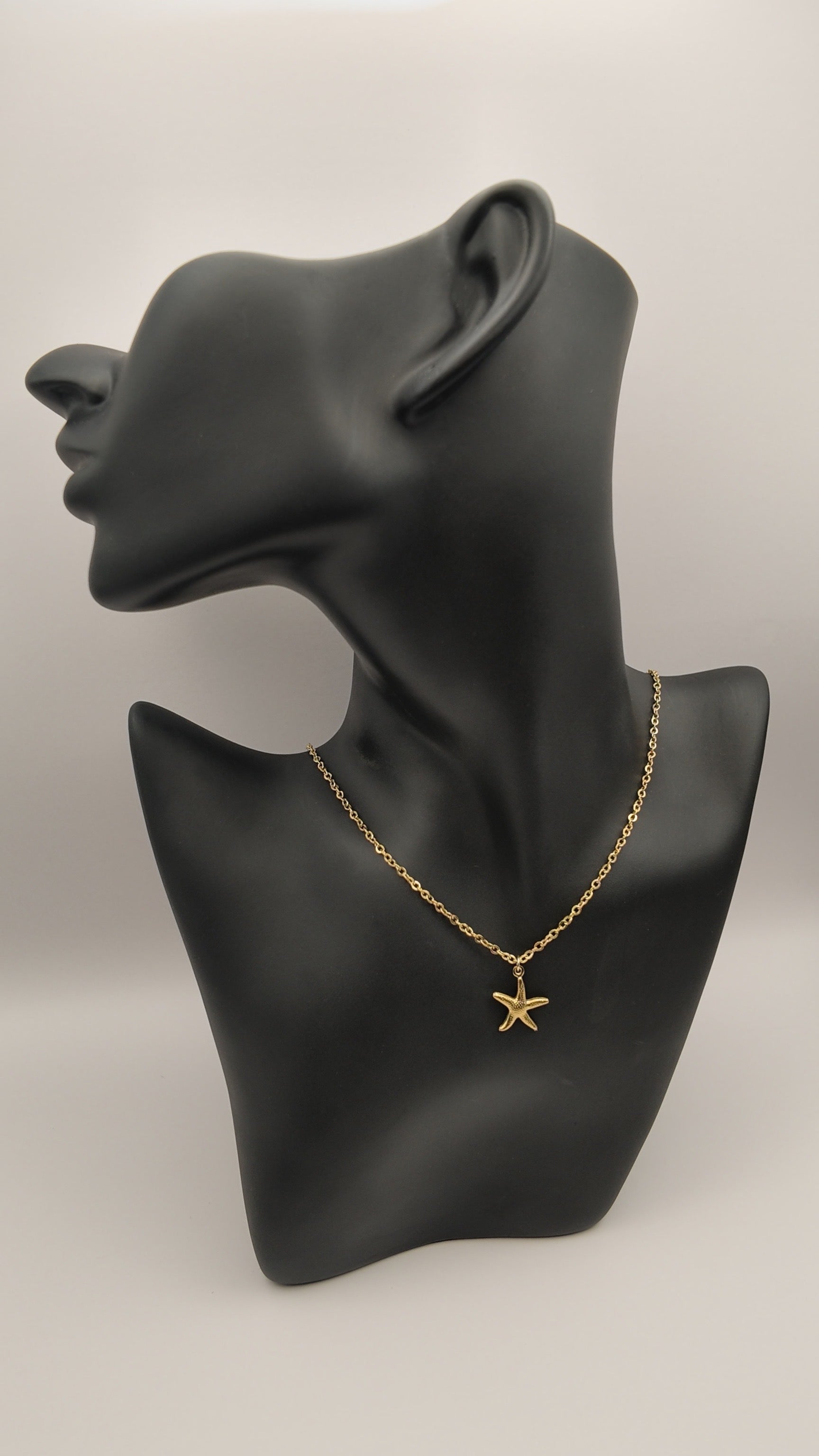 Women necklaces 🌸🧞‍♀️