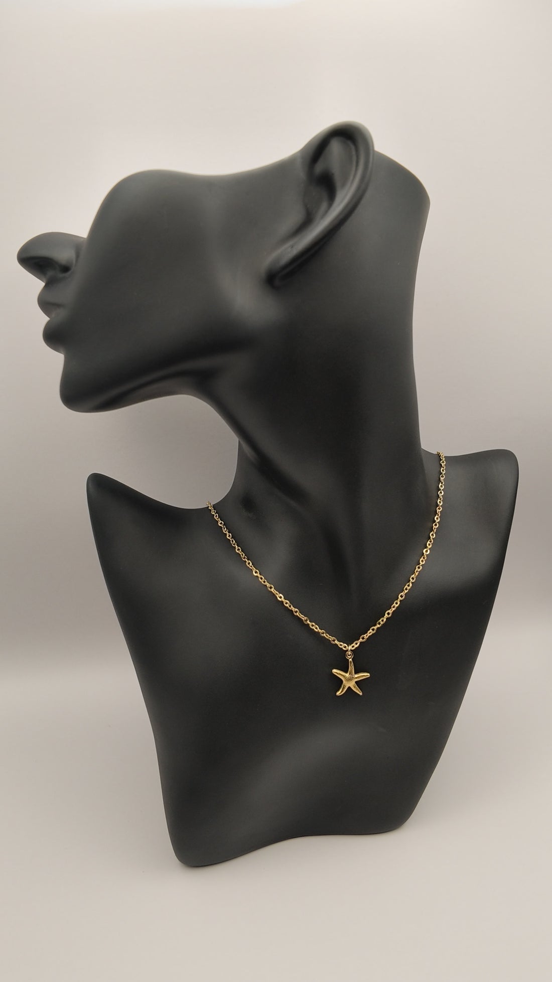 Women necklaces 🌸🧞‍♀️