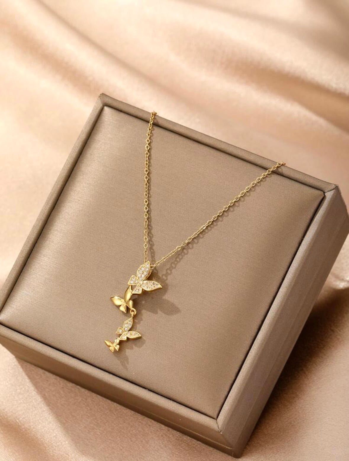 Women necklace butterfly 🦋