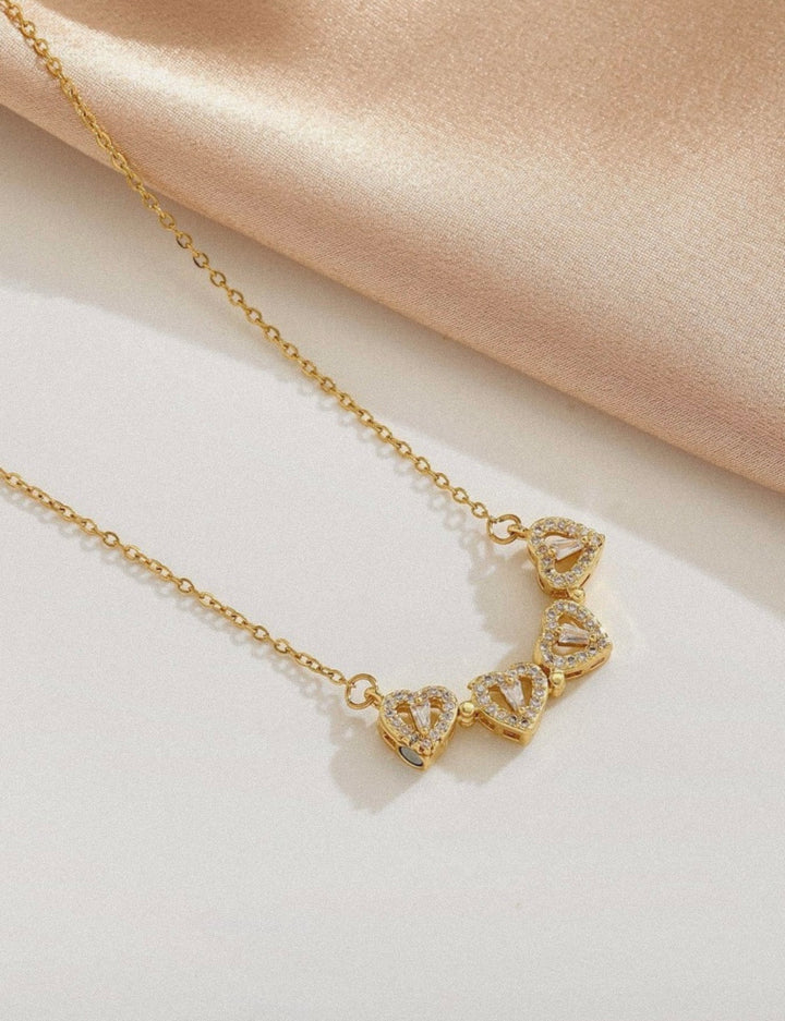 Women necklace Magnetic Clover.