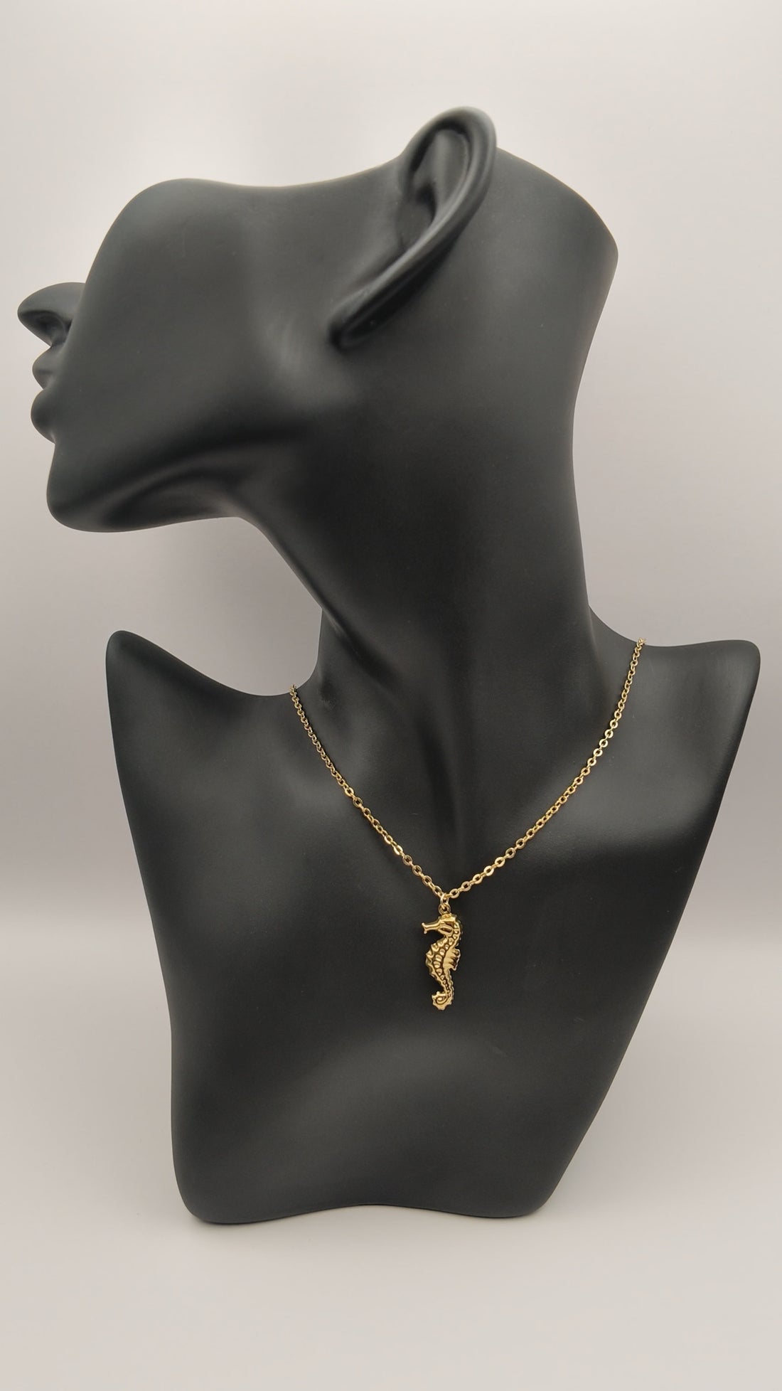 Women necklaces 🌸🧞‍♀️